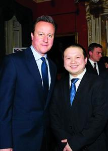 中国留学生打拼十多年闯入英国政坛