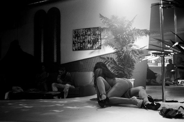 「我叫Marta」：一个色情片女演员的黑白人生