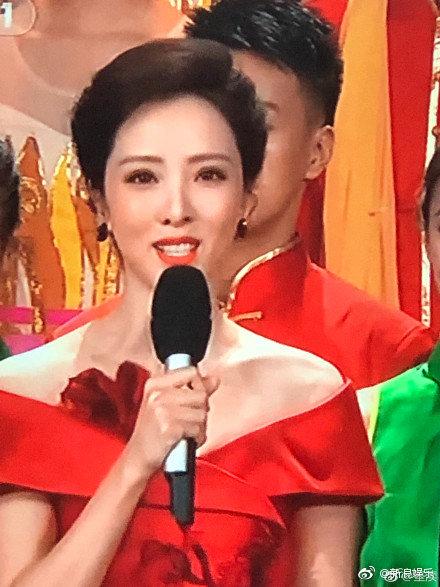 这届春晚&ldquo;红装&rdquo;戏最多 帅美西装&ldquo;点击率&rdquo;最高