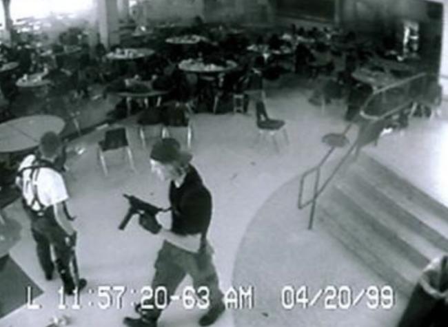 突发！加拿大少年扬言扫射血洗小学！学校现已紧急关闭，家长崩溃&hellip;