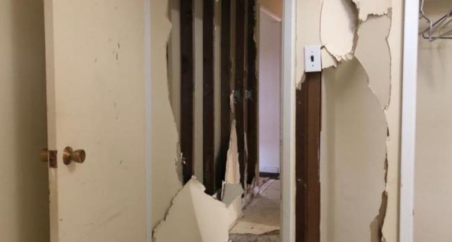 卑诗房东遭遇“地狱房客”:逃房租、墙上抹屎 卑诗房东遭遇“地狱房客”:逃房租、墙上抹屎