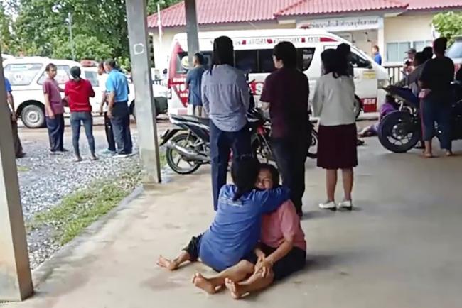 38人死亡!被开除的警察闯进幼儿园,射杀午睡娃!逃亡路上啥红眼,见人就开枪 38人死亡!被开除的警察闯进幼儿园,射杀午睡娃!逃亡路上啥红眼,见人就开枪