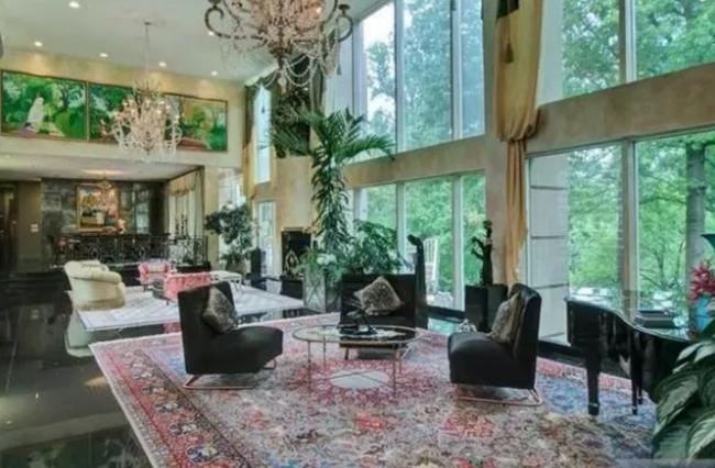 周立波4套美国豪宅曝光,移民后发福谢顶认不出 周立波4套美国豪宅曝光,移民后发福谢顶认不出