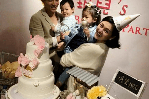 曝大S与汪小菲和解,男方需额外支付2.2亿,张兰用8个字回应_网友_事情_孩子