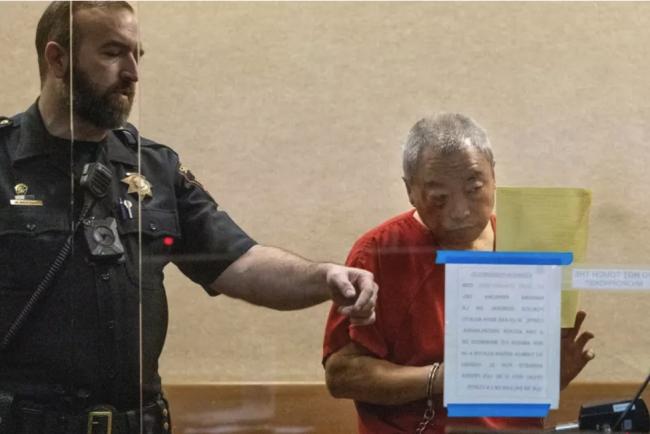 半月湾枪案嫌犯出庭表情木然 最高可判处死刑 半月湾枪案嫌犯出庭表情木然 最高可判处死刑
