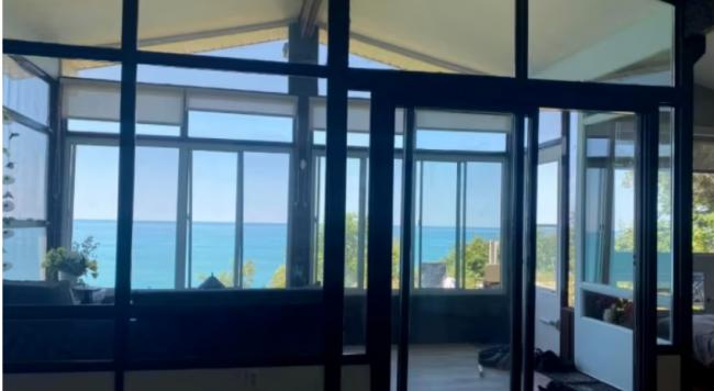 加拿大夫妇买下湖景大别墅 却不能住 索赔220万