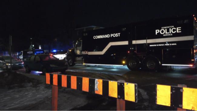 加拿大家庭纠纷报警致3死1重伤!两名警员遭枪杀 加拿大家庭纠纷报警致3死1重伤!两名警员遭枪杀