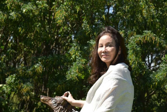 在加拿大被推落楼惨死的香港女医生谢淑华,前年被一名香港商人朋友入禀,追讨合共2,448万元债项,当中包括1,600万元利息。(Facebook图片)