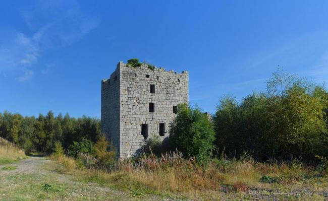 500年猛鬼古堡超凶 他们拍到&ldquo;白衣幽灵&rdquo;灵异照