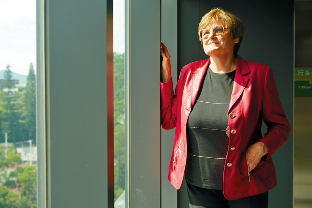 考里科把科研成就归功于团队合作,更寄语女性科学家要适当减压,「不用完美演绎人生中每个角色」。 考里科把科研成就归功于团队合作,更寄语女性科学家要适当减压,「不用完美演绎人生中每个角色」。