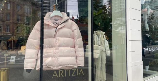 尺码太小?温哥华模特批评Aritzia没有尺码可穿 尺码太小?温哥华模特批评Aritzia没有尺码可穿