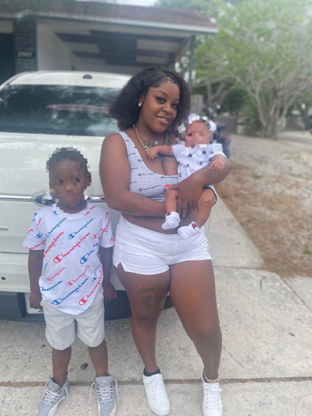 年轻的鲍德温（Abrielle Baldwin）死后遗下6岁和不到1岁的幼子。 Facebook