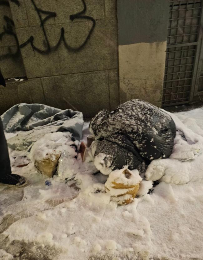 触目惊心 温哥华有人在暴雪中冻成&ldquo;冰雕&rdquo;
