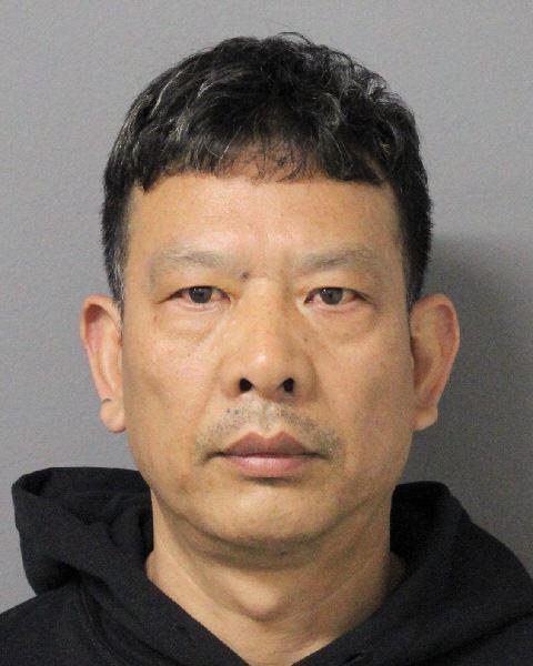 纽约长岛纳苏郡警局公告已逮捕珠宝大盗万耀荣(Yaorong Wan,音译),警方...