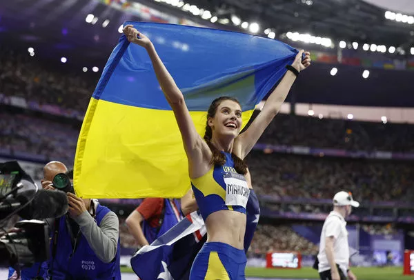 曾躲地牢躲炮弹,乌克兰22岁跳高女神夺金