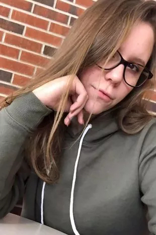 被告伯格曼(Madison Bergmann)。 facebook 被告伯格曼(Madison Bergmann)。 facebook