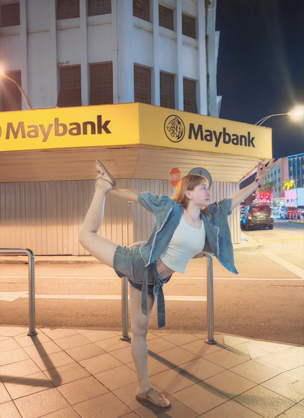 这间Maybank分行变成网红打卡热点。(微博) 这间Maybank分行变成网红打卡热点。(微博)