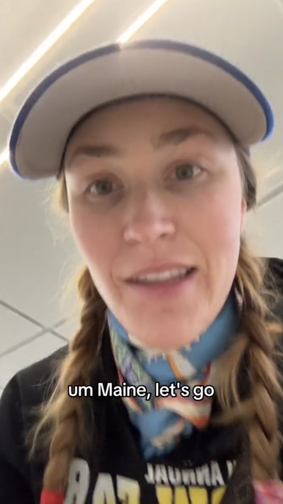 事件在女子乘搭小型飞机前往缅因州时发生。 影片截图 事件在女子乘搭小型飞机前往缅因州时发生。 影片截图