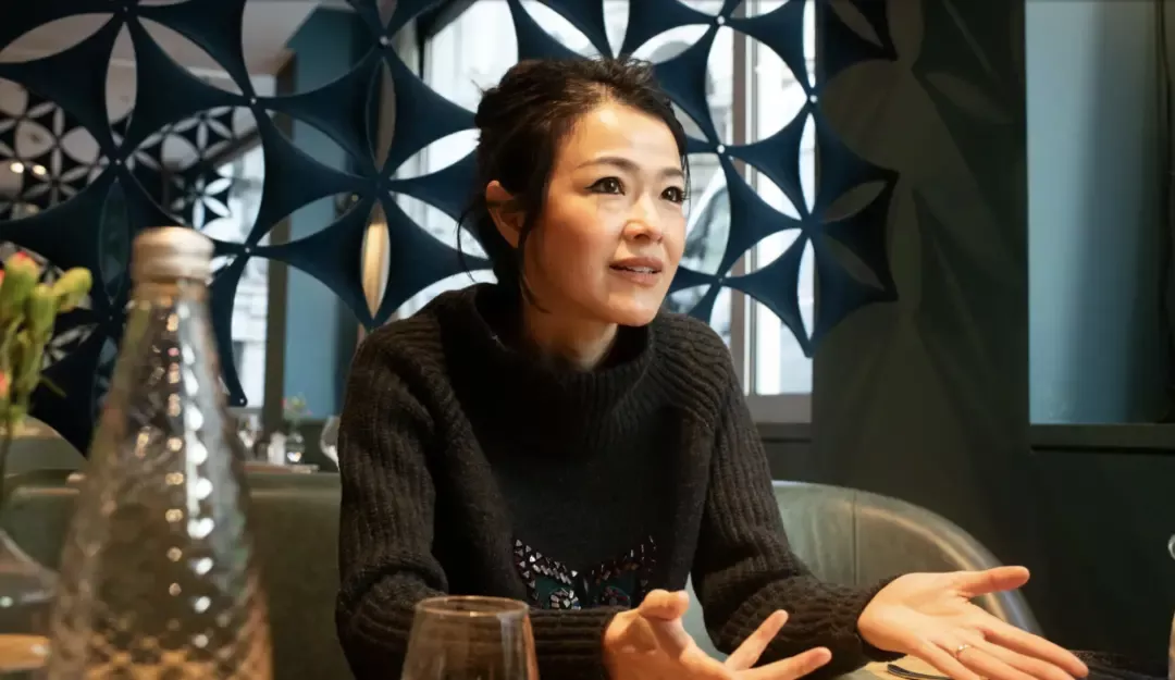 &middot;李薇生活照。