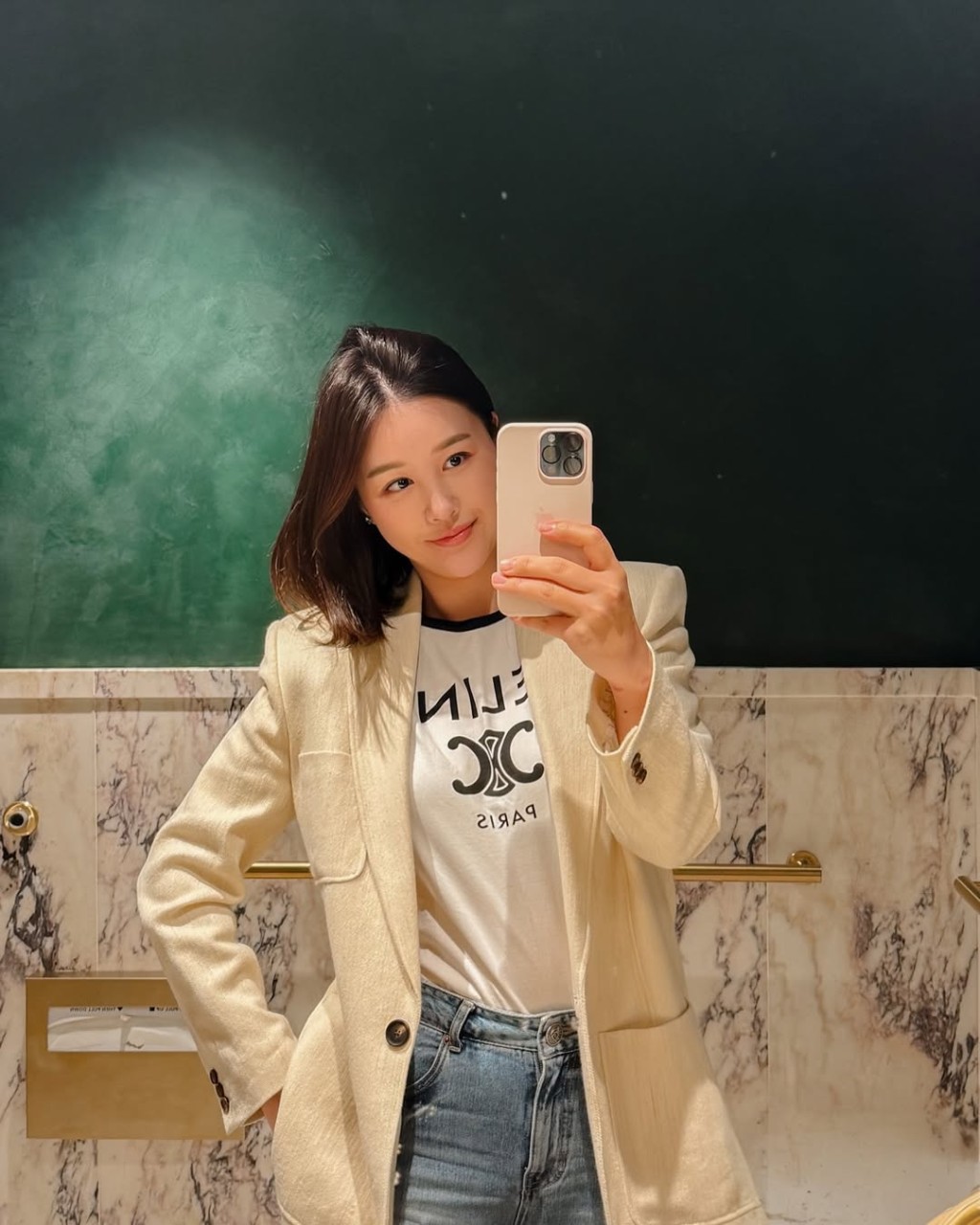 朴恩智表示，她亦曾于电视台受到霸凌长达7年。
<div class=