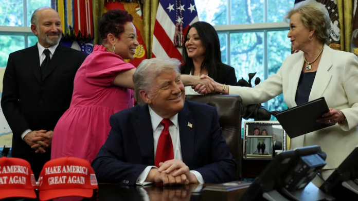 Trump.png 图片