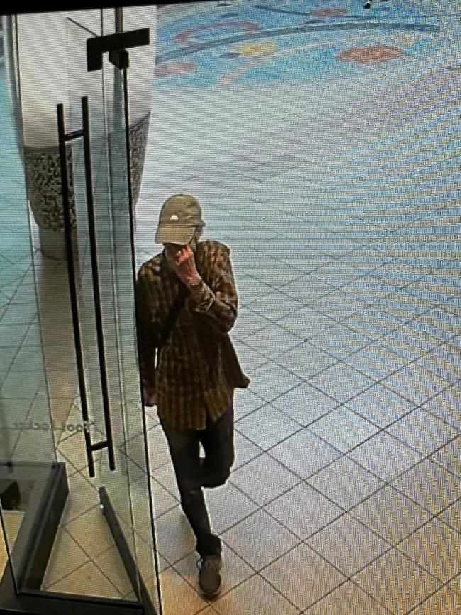 太崩溃! 华人一家逛本拿比Metrotown被洗劫一空 太崩溃! 华人一家逛本拿比Metrotown被洗劫一空