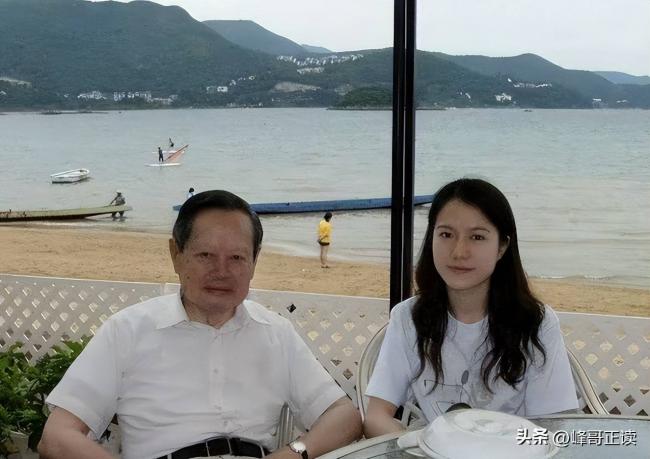 杨振宁与长子的一通电话,暴露了翁帆真实地位 杨振宁与长子的一通电话,暴露了翁帆真实地位