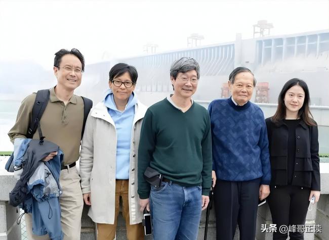 杨振宁与长子的一通电话,暴露了翁帆真实地位 杨振宁与长子的一通电话,暴露了翁帆真实地位