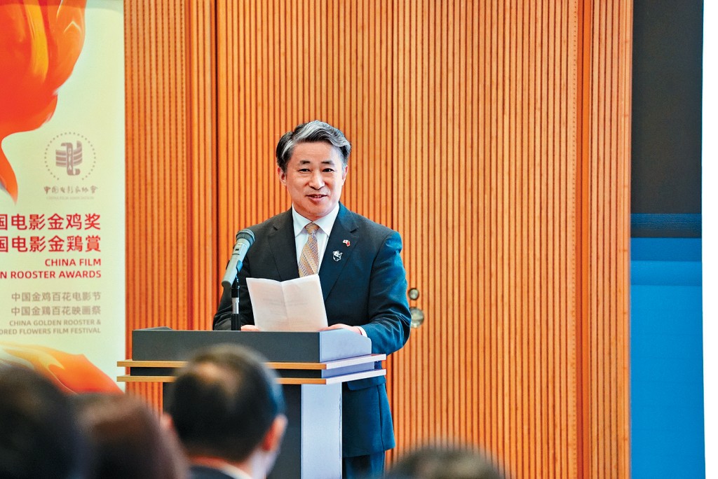 中国驻大阪总领事薛剑发帖回应日本首相高市早苗涉台言论，引发争议。