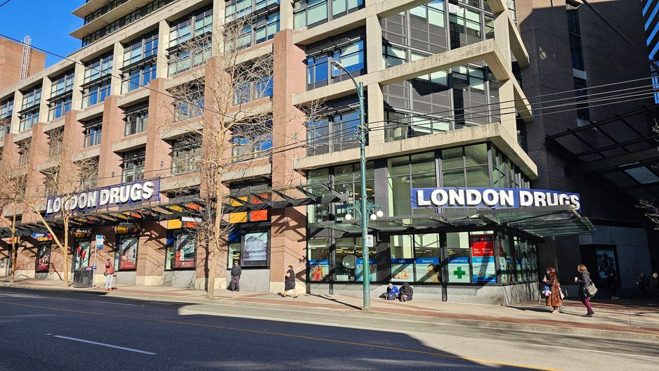 伦敦药房在伍德沃德的状况