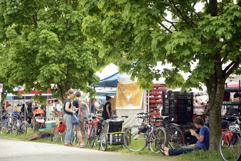 特劳特湖农贸市场