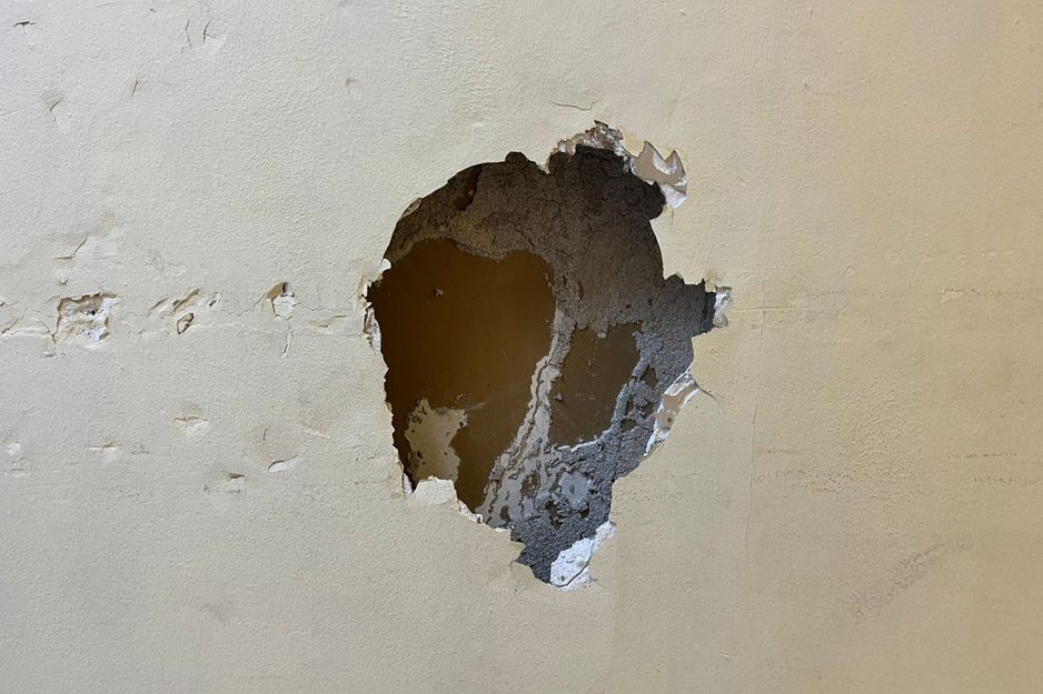 室友在搬入前损坏墙壁,激烈的卑诗省租赁纠纷