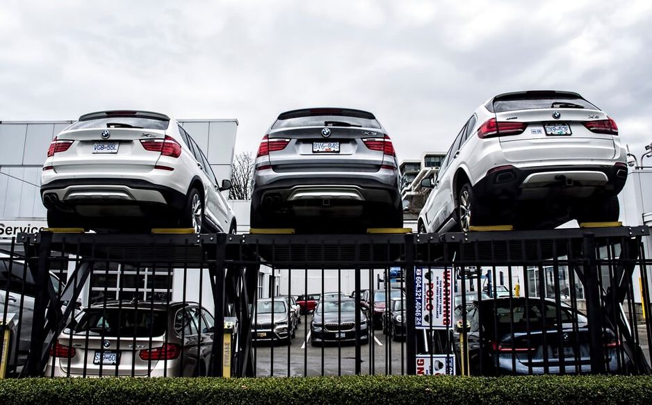 2025年3月26日,温哥华,BC省的电动X系列宝马汽车。Chung Chow/BIV