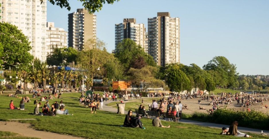 阳光明媚的温哥华