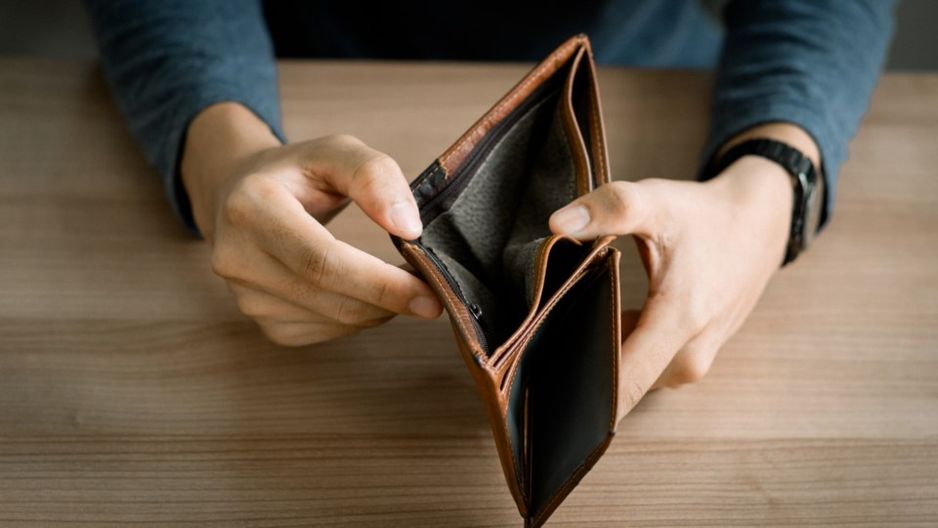 加拿大消费者不再仅仅对通货膨胀或利率做出反应,而是开始接受金融不确定性可能会长期存在的想法。phakphum patjangkata/iStock/Getty Images Plus/Getty Images