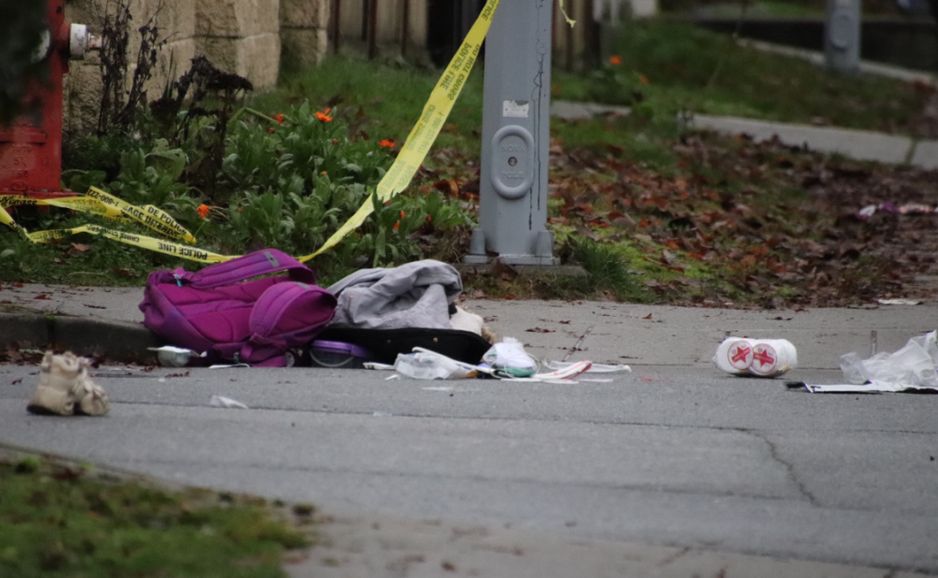 一名儿童在周五遭遇一辆大型商业厢式货车撞击后不幸身亡。 (1st Due Media Image)