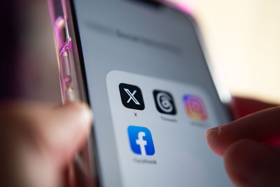 一些加拿大人可能在美国边境需要分享社交媒体历史