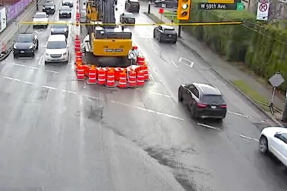 温哥华Granville街七个街区的交通在一周内只剩两个单行道