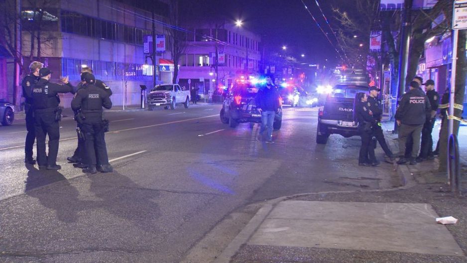 警方正在调查2026年1月20日在温哥华商业大道与第十街交界处发生的刺杀事件。(CityNews 图片)
