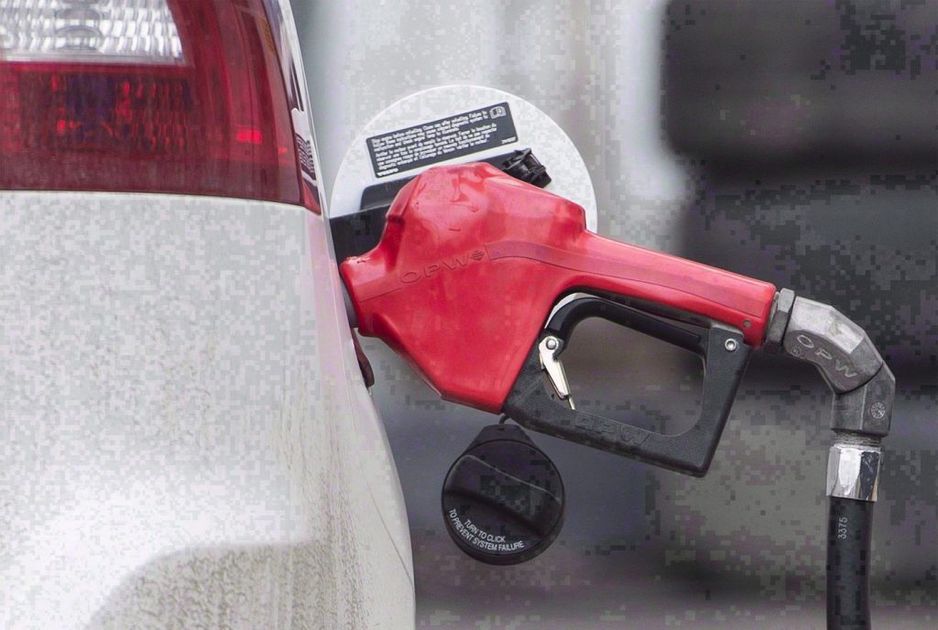 2017年4月12日,蒙特利尔的一处加油站展示了一个加油机。加通社/Graham Hughes