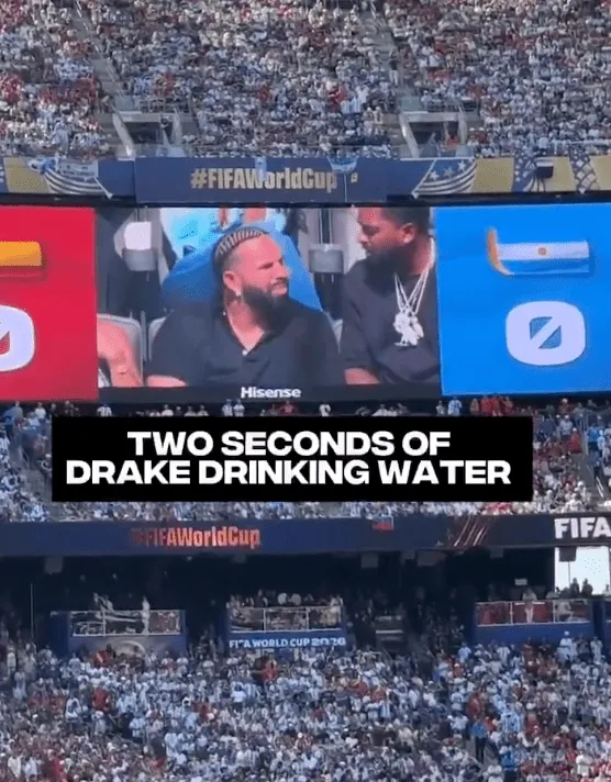 Drake現身世界盃阿根廷對西班牙決賽現場。X@KINGJARED300 Drake現身世界盃阿根廷對西班牙決賽現場。X@KINGJARED300