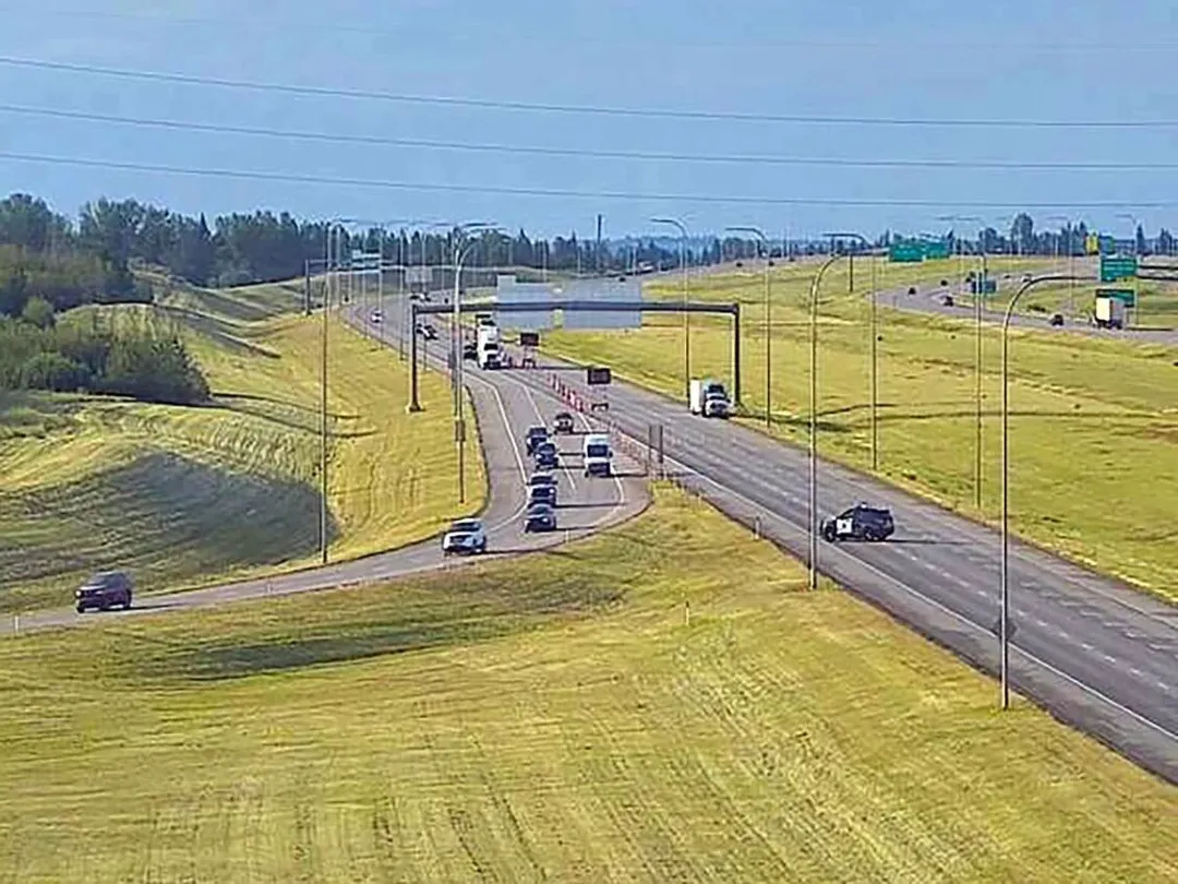 卡尔加里 Stoney Trail 逆行车祸现场
