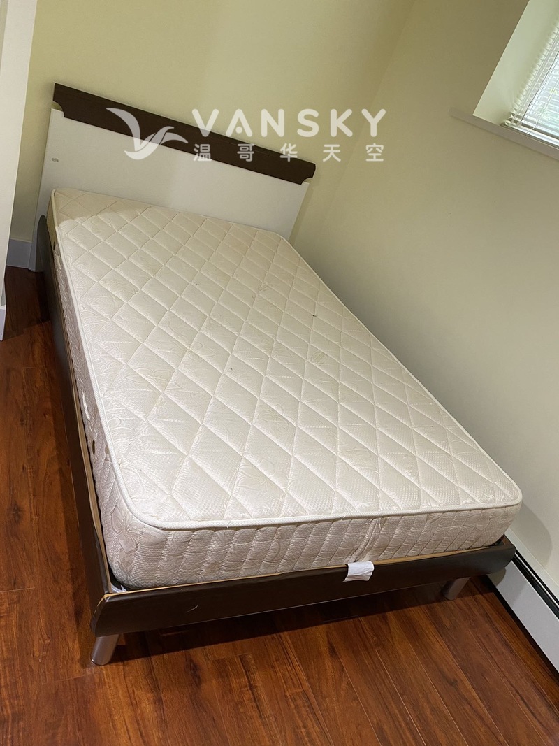 免費1.2米寬 單人床架及完好席夢思免費自取