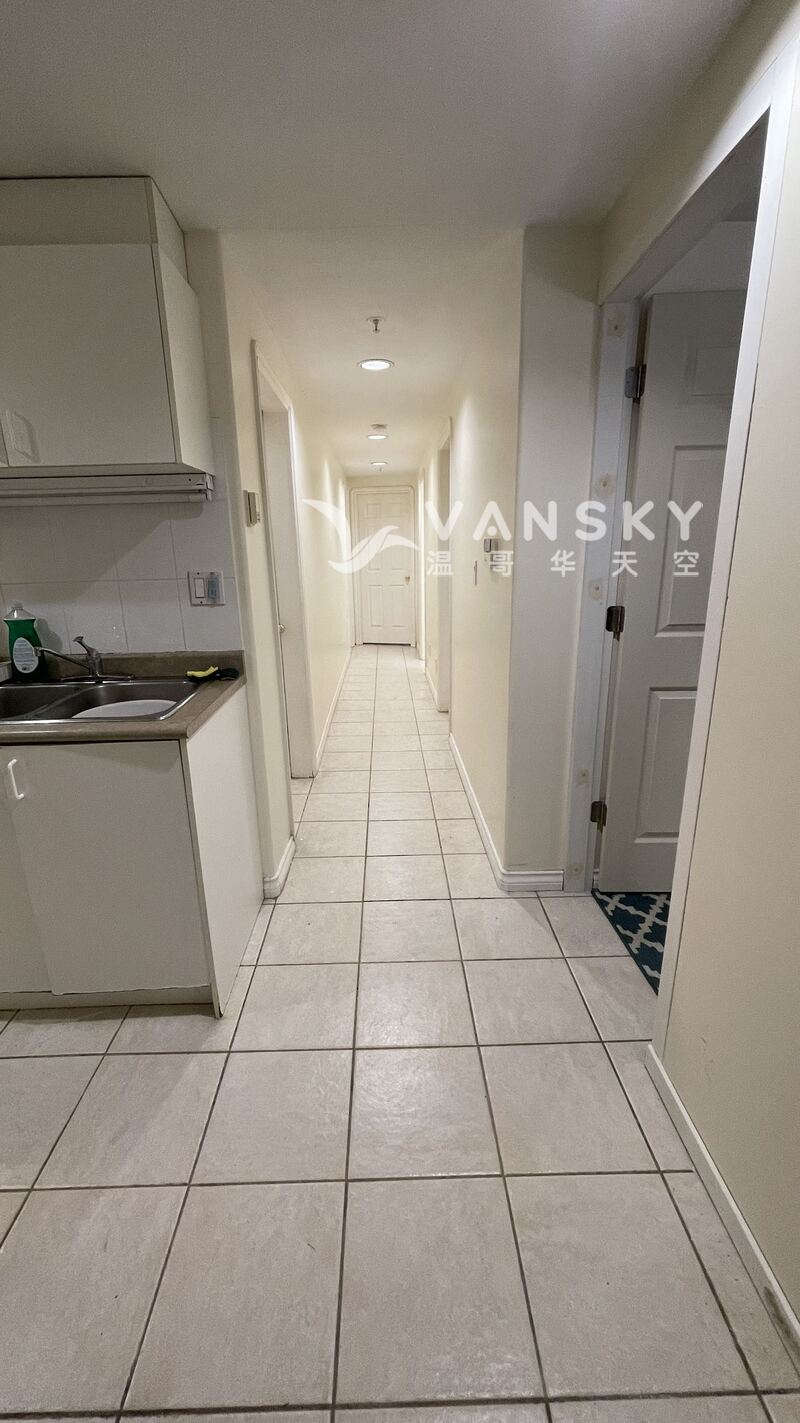 温哥华舒适单间. 单身男士最好.