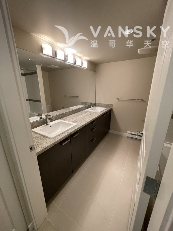 列治文沃尔玛商圈两房两卫拎包入住