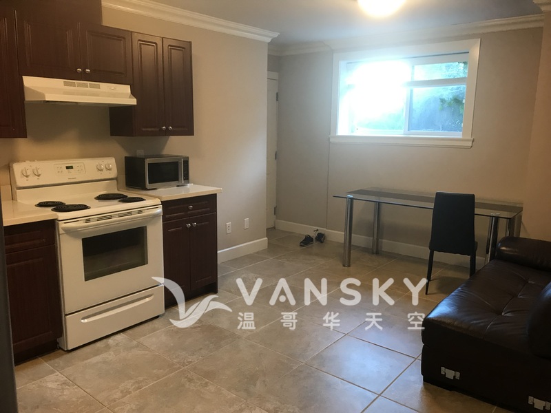 南Burnaby  一室一厅独立出入 二月一日入住