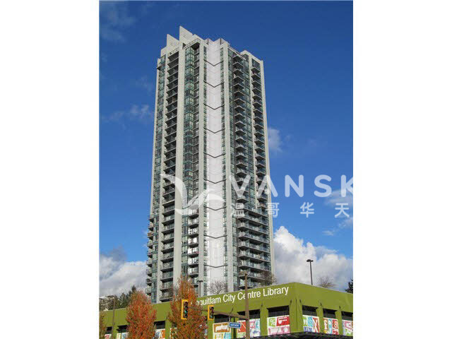 高贵林中心， 高层两房公寓两车位