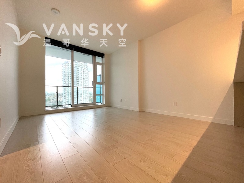 素里中心水泥1室1厅1卫1车位