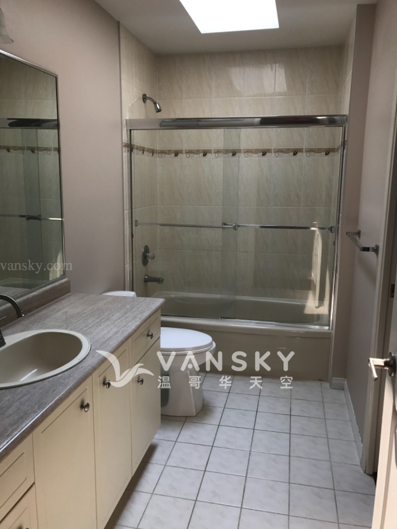 250319084427_Washroom.jpeg