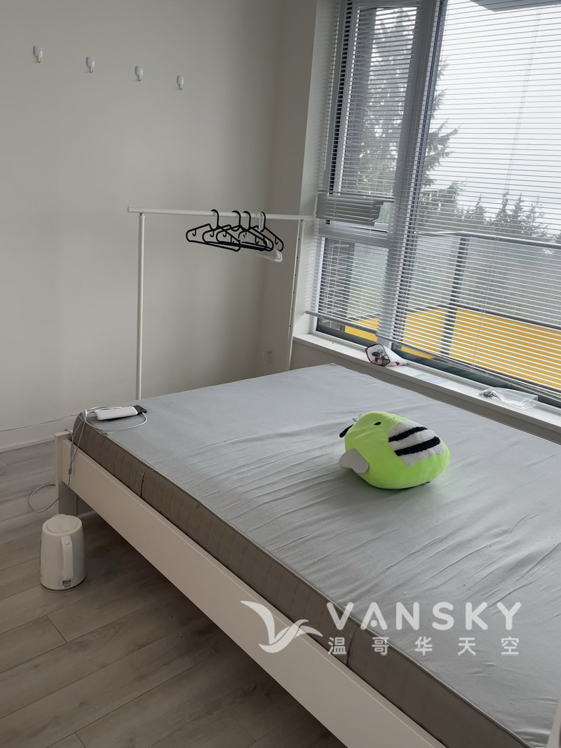 转租SFU山上2b2b主卧